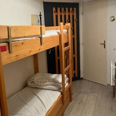 4 Pers, Parking, Depart Skis Aux Pieds - Fr-1-330d-54 Apartment Montgenevre